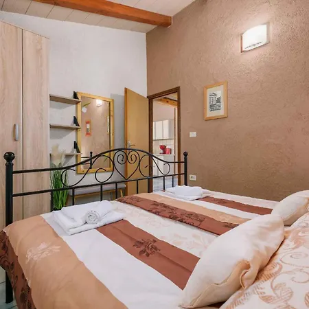 In - Istrien 53419 Apartamento Višnjan